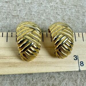 Vintage Gold Tone Clip On Earrings Ribbed Half Hoop Shell Dome Shrimp Weave Wide